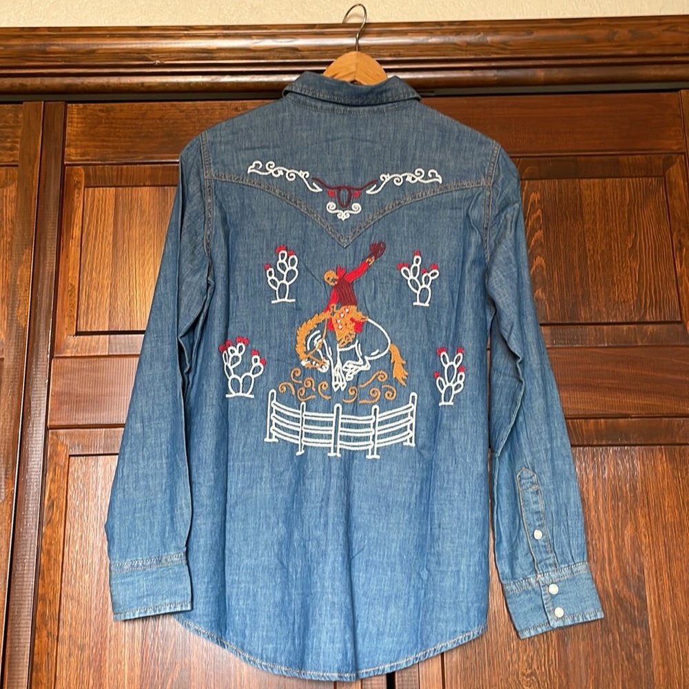 Wrangler Snap jean button down
